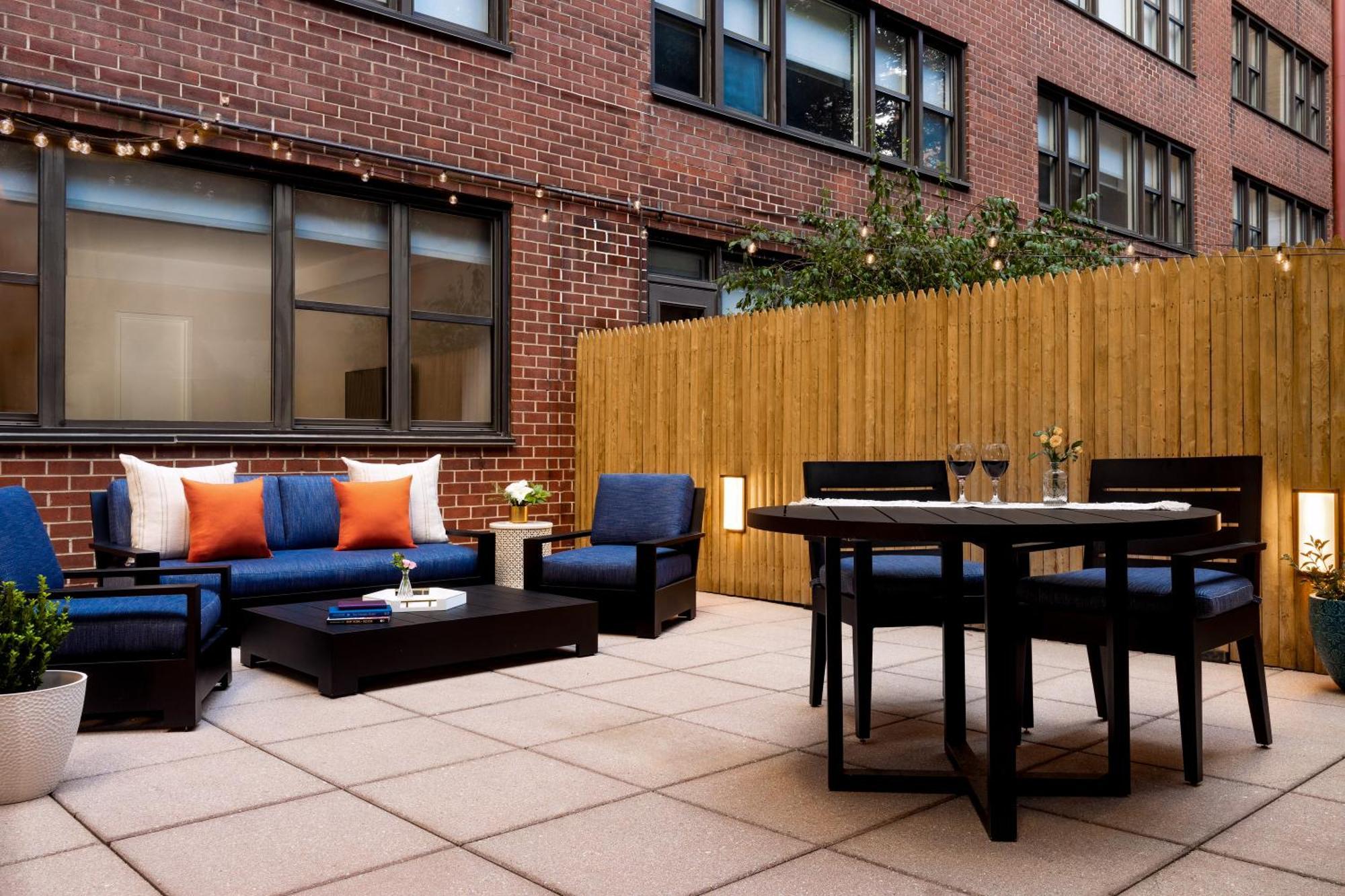 The Gardens Sonesta Es Suites New York Eksteriør billede